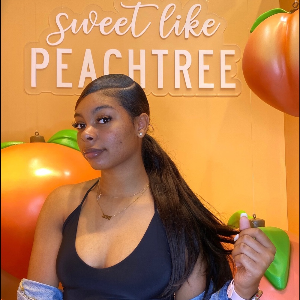 Meet your Posher, Samantha